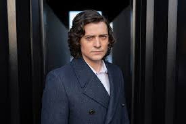 Aneurin Barnard