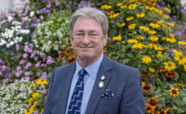 Alan Titchmarsh