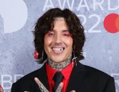 Oliver Sykes