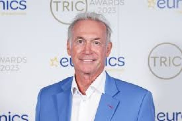 Dr Hilary Jones