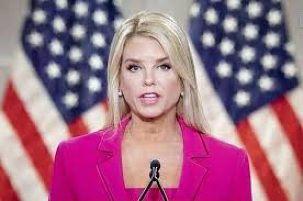 pam bondi age