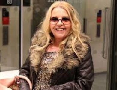 sally thomsett
