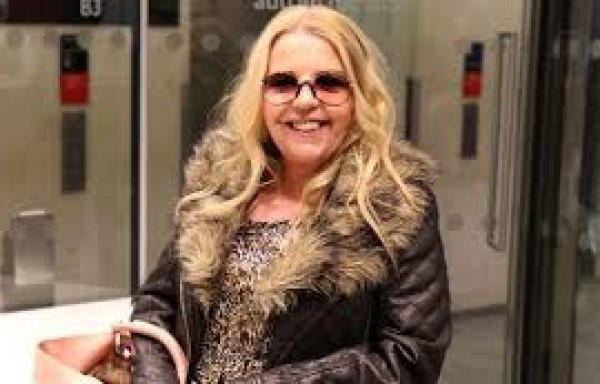 sally thomsett